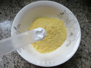 香干韭菜贴饼子的做法步骤：3