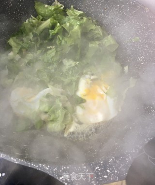 “快手汤”生菜煎蛋汤的做法步骤：9