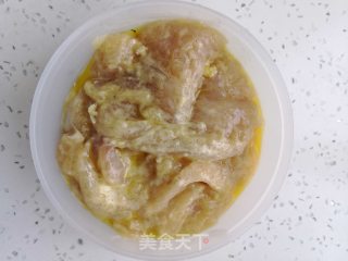 家庭版炸鸡排的做法步骤：2