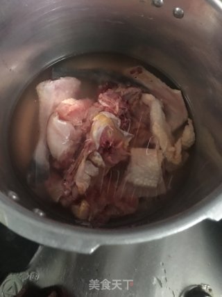 胡萝卜玉米姜薯鸡汤的做法步骤：5