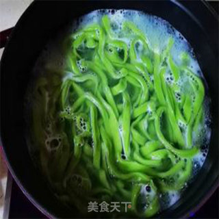 学习做菠菜面的做法步骤：3