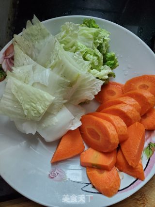 鱼骨胡萝卜白菜煲的做法步骤：6