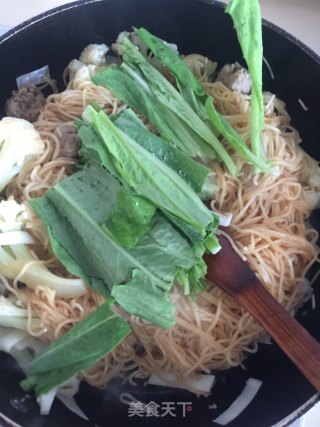 肉丸炒面的做法步骤：11