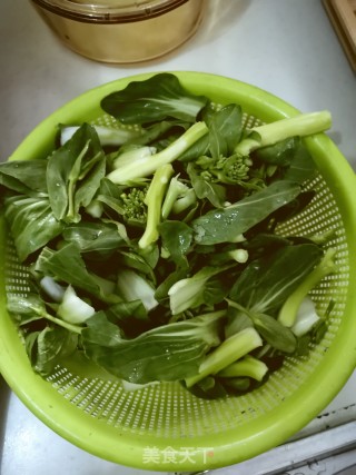 清炒菜苔的做法步骤：1