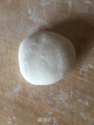 红糖麻酱酥饼的做法步骤：1