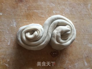 红糖麻酱酥饼的做法步骤：7