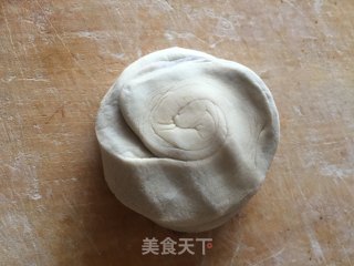 红糖麻酱酥饼的做法步骤：8