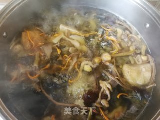 枸杞菌菇乌鸡汤的做法步骤：12