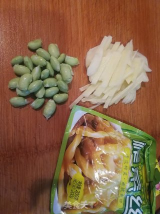 榨菜汤的做法步骤：1