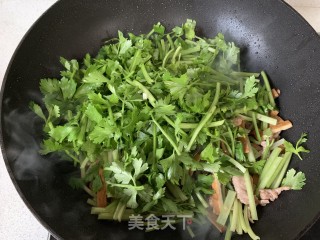 芹菜肉丝炒香干的做法步骤：4