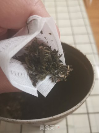 茶叶蛋（鹌鹑蛋）的做法步骤：1