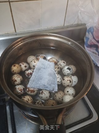 茶叶蛋（鹌鹑蛋）的做法步骤：2