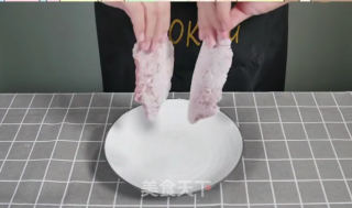 腊笔小新里的炸猪排的做法步骤：2