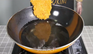 腊笔小新里的炸猪排的做法步骤：4