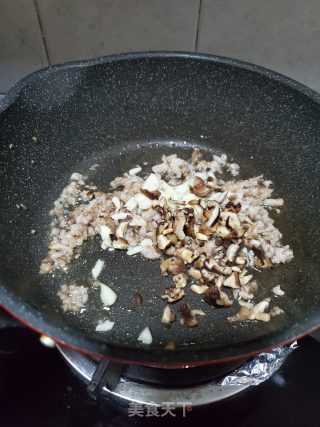 香菇肉末炒四季豆的做法步骤：6
