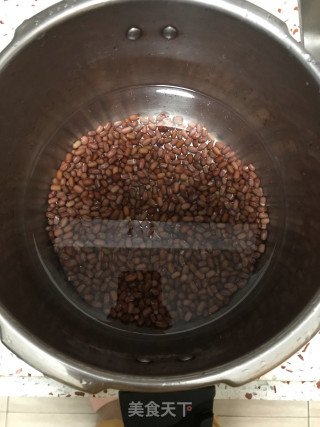 南瓜栗香蜜豆卷的做法步骤：1