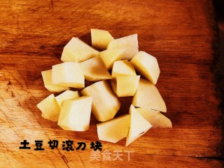 红烧蹄筋虎皮鹌鹑蛋的做法步骤：2