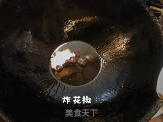 红烧蹄筋虎皮鹌鹑蛋的做法步骤：10