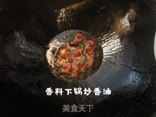红烧蹄筋虎皮鹌鹑蛋的做法步骤：11