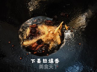 红烧蹄筋虎皮鹌鹑蛋的做法步骤：13