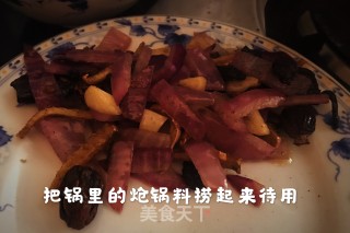 红烧蹄筋虎皮鹌鹑蛋的做法步骤：15
