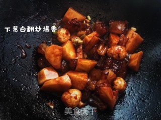 红烧蹄筋虎皮鹌鹑蛋的做法步骤：18