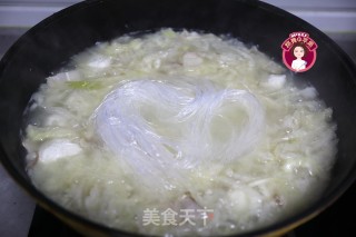 猪肉酸菜粉丝鱼丸的做法步骤：8