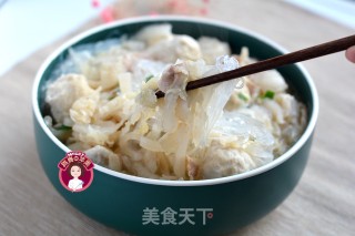 猪肉酸菜粉丝鱼丸的做法步骤：9