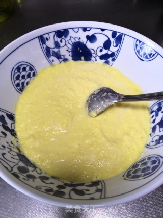 玉米饼的做法步骤：1
