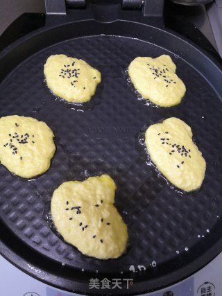 玉米饼的做法步骤：9