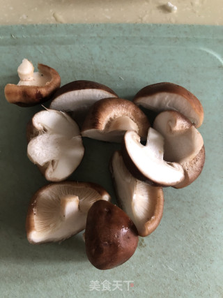 菌菇烧排骨的做法步骤：7