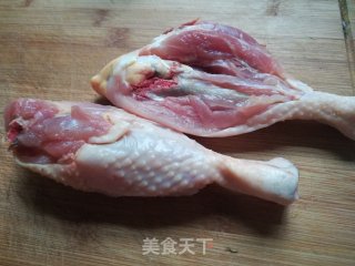 香煎鸡腿的做法步骤：2