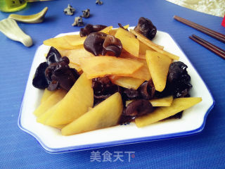 木耳烧土豆的做法步骤：7