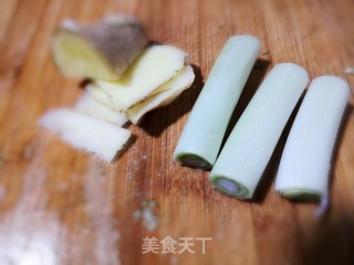 素馅包子-茴香鸡蛋馅包子的做法步骤：4