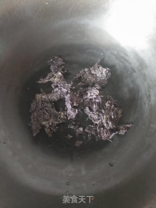 紫菜蛋花汤的做法步骤：2