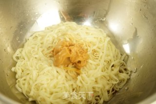 懒人早餐&花生酱拌面的做法步骤：5
