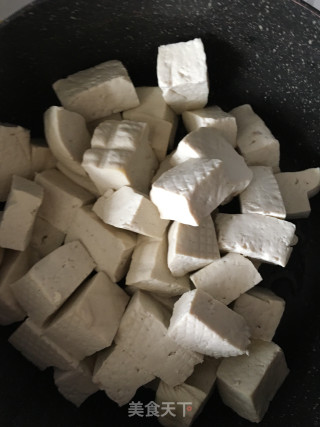 香炸豆腐圆子的做法步骤：1