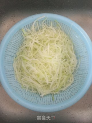 猪肉萝卜肉渣包子的做法步骤：5