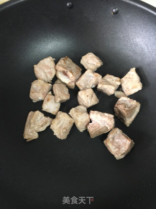 排骨烧素鸡的做法步骤：5