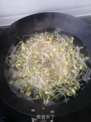 简易版水煮牛肉片的做法步骤：2