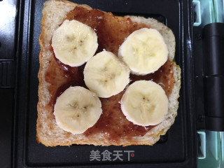 香蕉果酱三明治的做法步骤：4