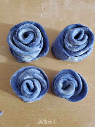 蓝色妖姬馒头的做法步骤：10
