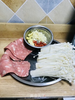 金针菇培根卷的做法步骤：2