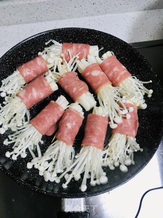 金针菇培根卷的做法步骤：4