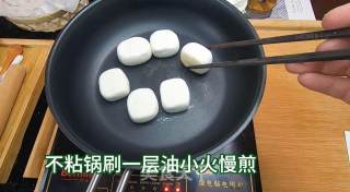 芝士爆浆年糕，制作简单，一个不粘锅就搞定，软糯糯的超好吃的做法步骤：6