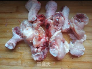 香菇炖鸡腿的做法步骤：4