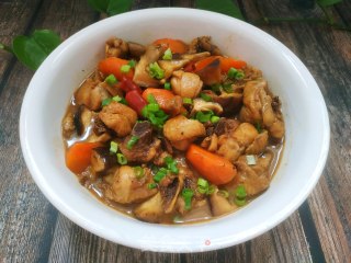 香菇炖鸡腿的做法步骤：16