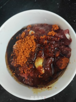 土豆卷饼的做法步骤：2