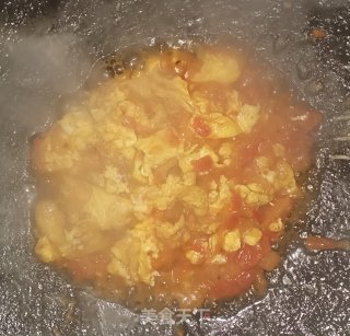 西红柿炒鸡蛋的做法步骤：5
