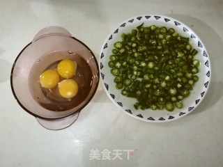 杭椒炒蛋的做法步骤：1